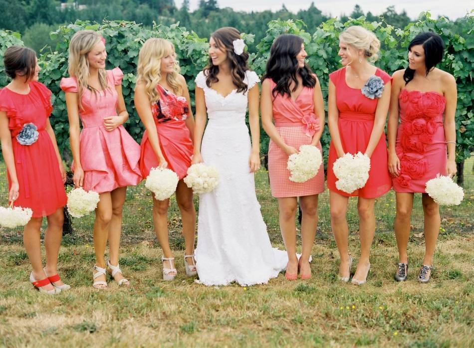 Вечернее платье на свадьбу: правила выбора