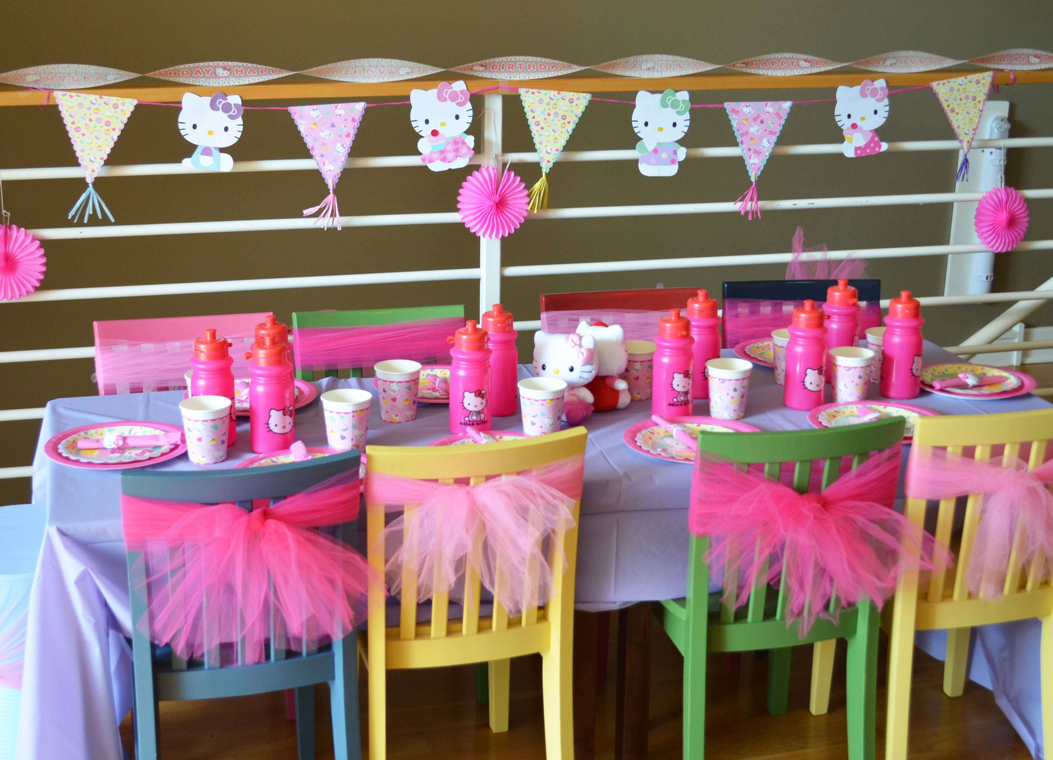 Как стильно и грамотно оформить стол на день рождения ребенка