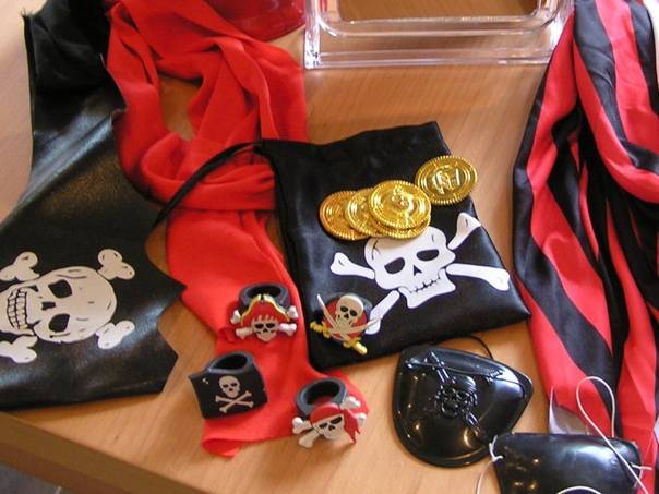 Как оформить пиратскую вечеринку: изучаем устав пиратов