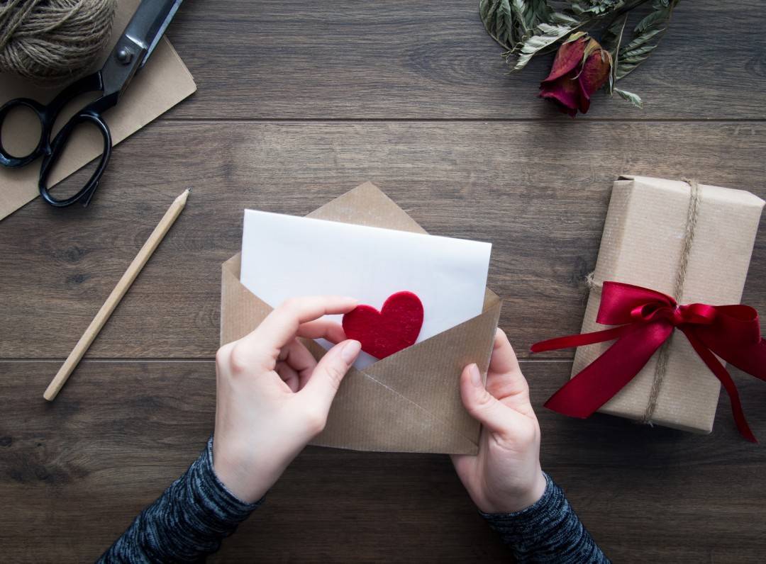 Подарки на Рождество своими руками — еще один прекрасный повод порадовать близких