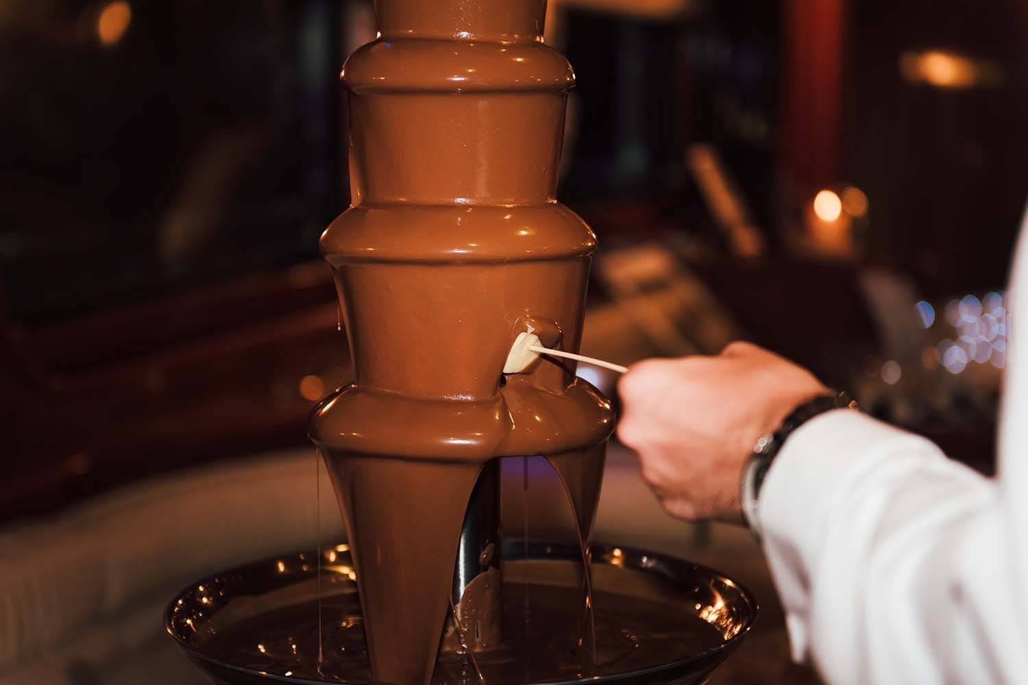 Мини шоколадный фонтан, как приготовить, какие бывают