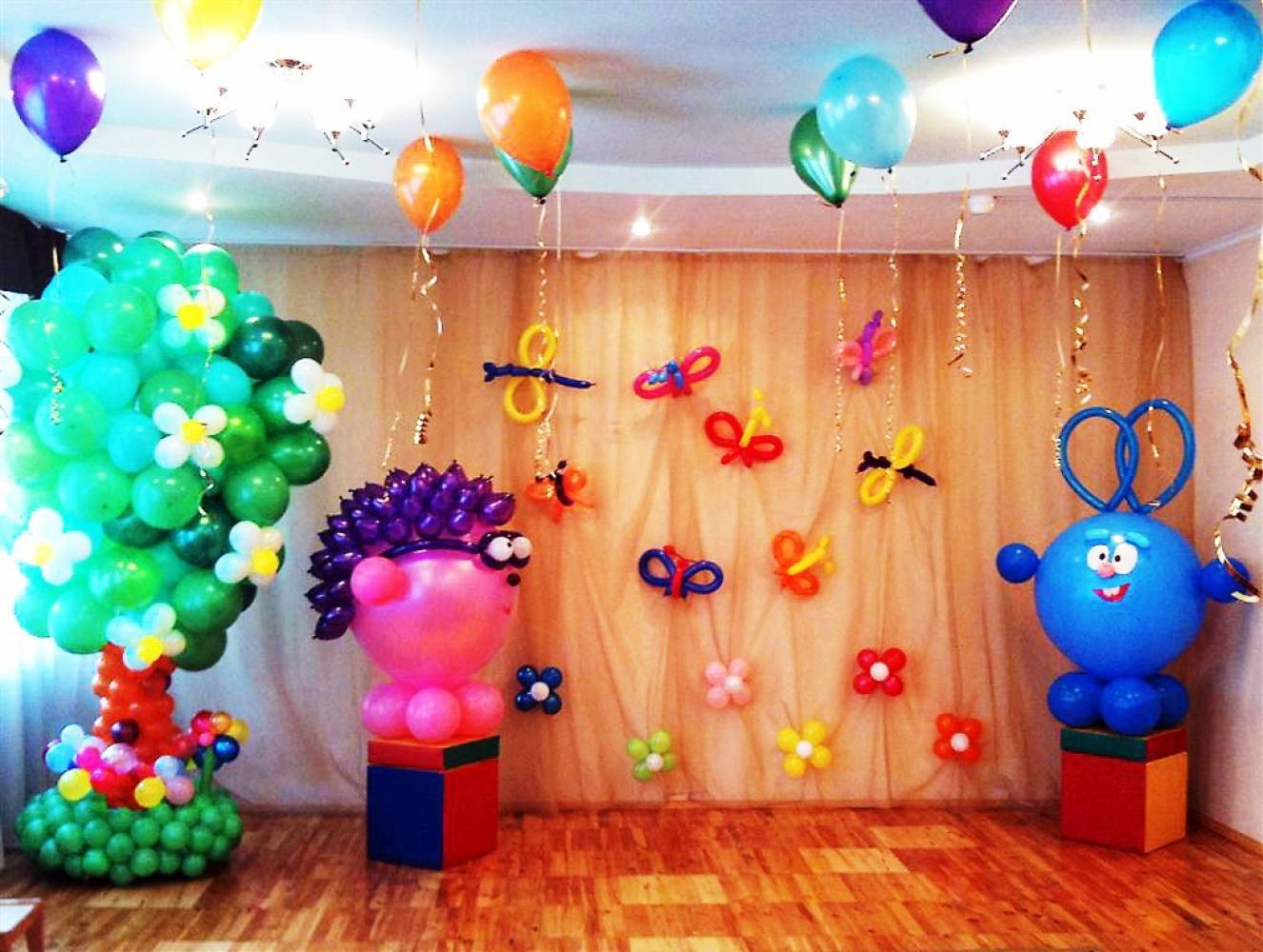 Воздушные шары в качестве праздничных украшений