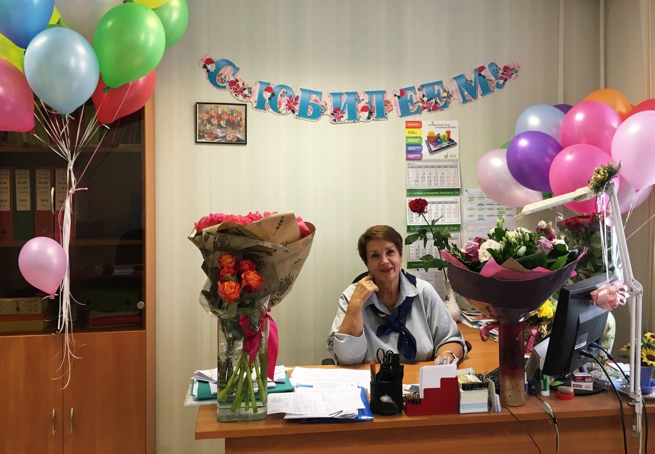 Как оригинально поздравить коллегу с днем рождения на работе?