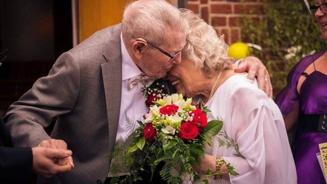 Годовщины свадьбы по годам и идеи подарков: от 0 до 75 лет