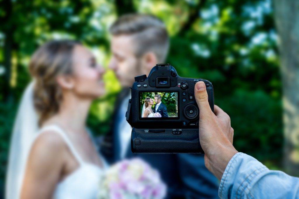 Видеограф на свадьбу ? в [2022]: как выбрать & нужен ли он вообще