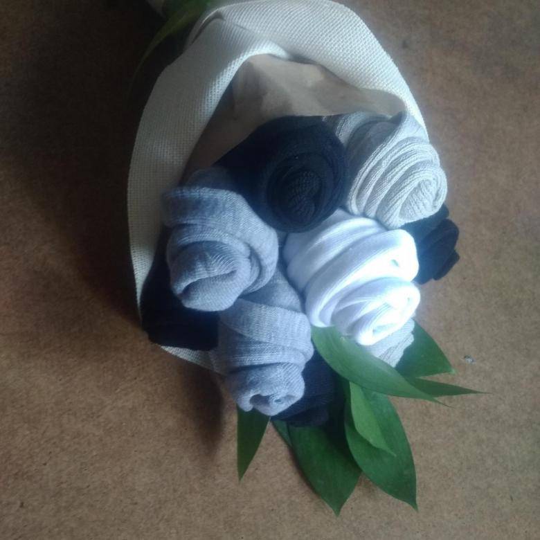 Букет из носков — практичный и оригинальный подарок
