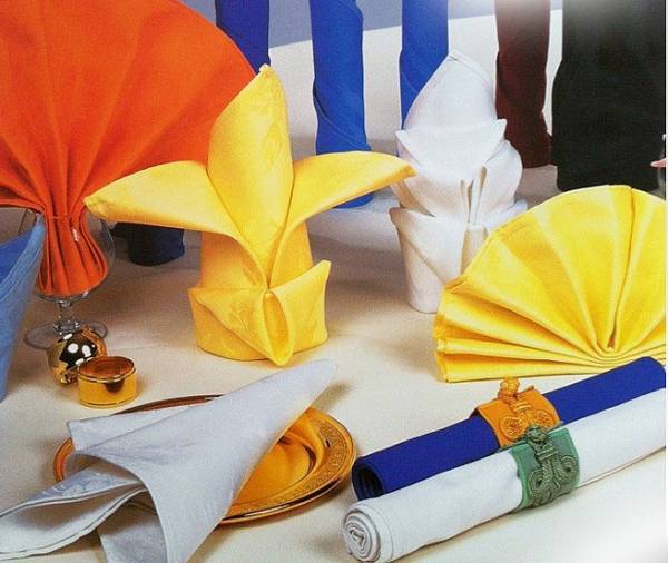 Искусство сервировки — как красиво сложить бумажные салфетки
