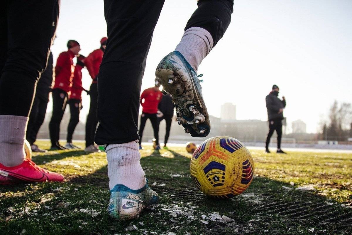 Всемирный день футбола отметят 10 декабря 2020 года спортсмены и их фанаты