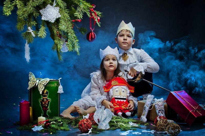 Новогодние сказки-экспромт для семейного или детского праздника "Чудеса случаются" Три варианта