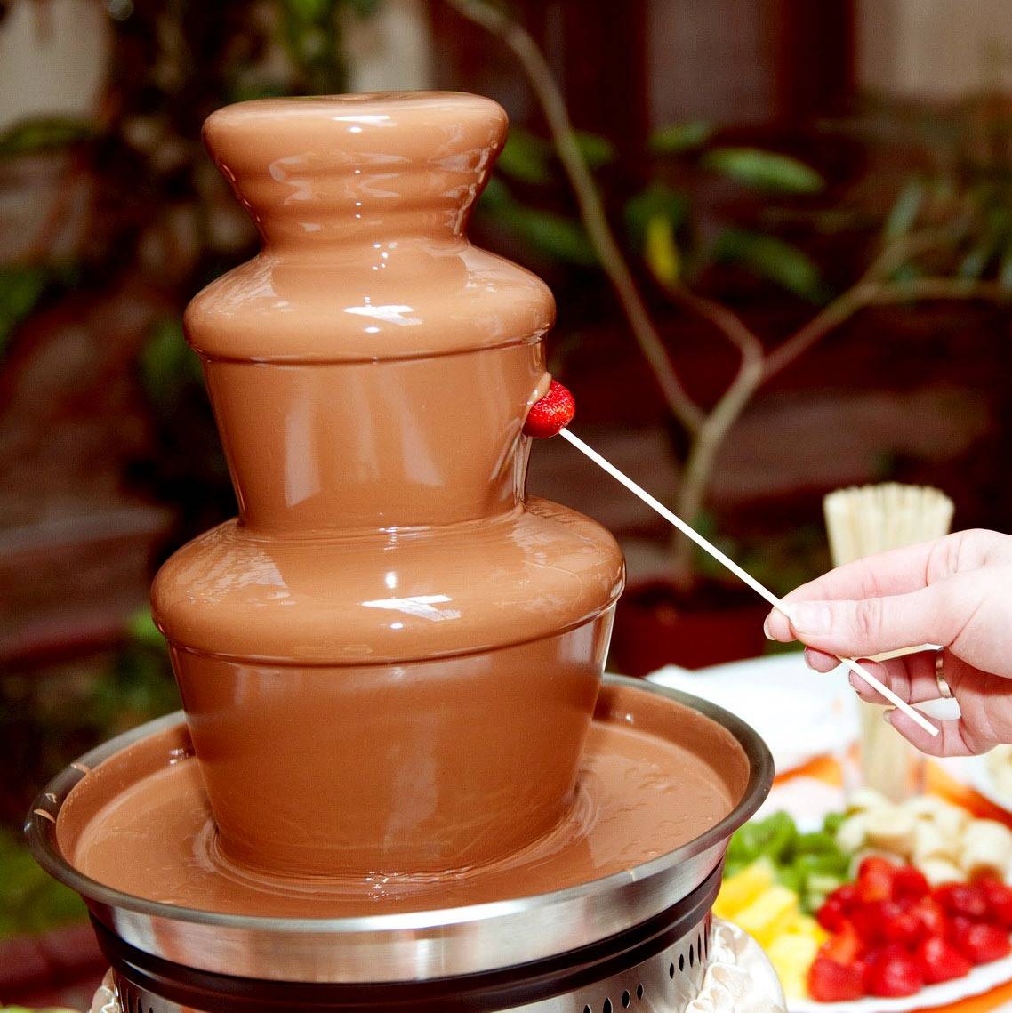 Шоколадный фонтан – рецепт, как сделать, что это?