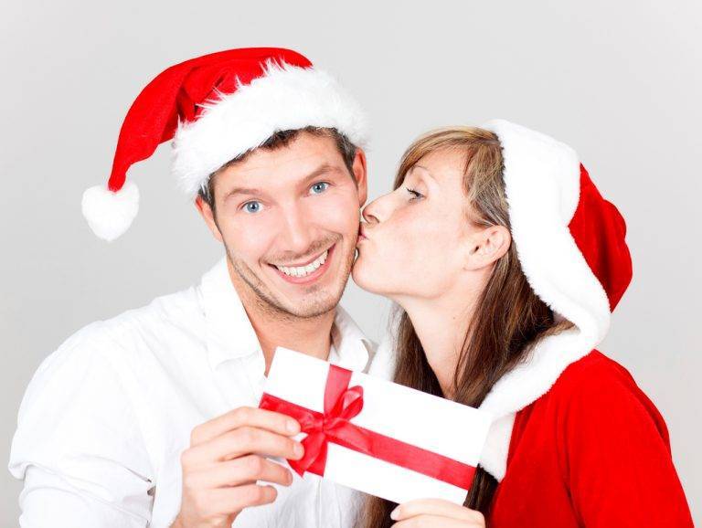 Идеи чудесных рождественских сюрпризов: что подарить на Рождество  года
