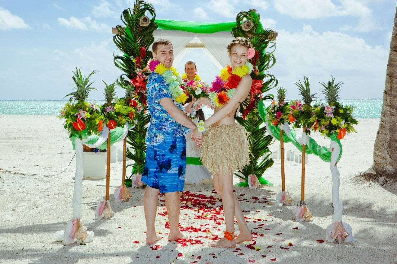 Свадьба в гавайском стиле: позитив и веселье!