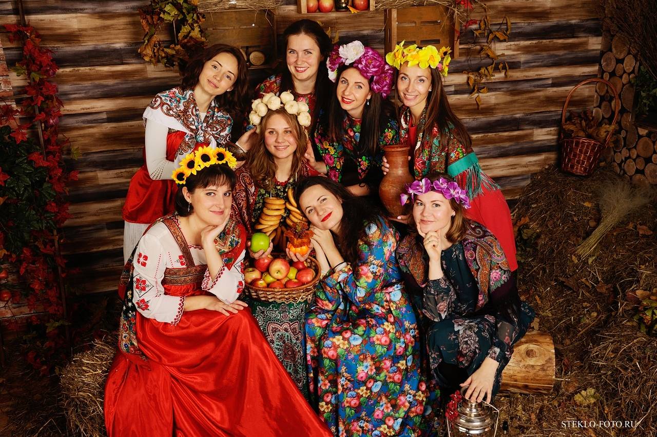 Праздник в русском народном стиле. русская народная вечеринка: веселимся в лучших культурных традициях