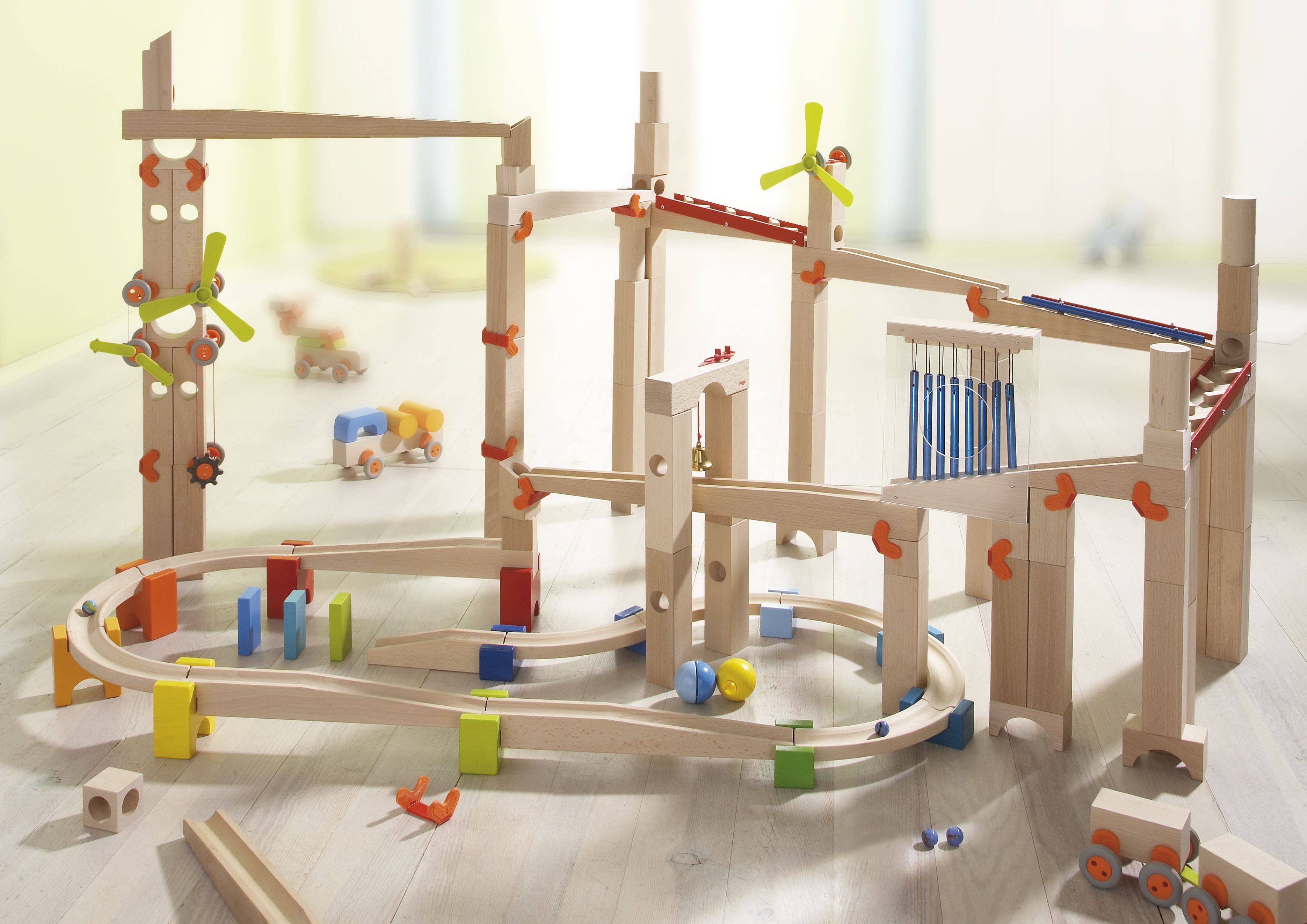 Подарок на 4 года на день рождения: что можно подарить 4-летнему ребенку?