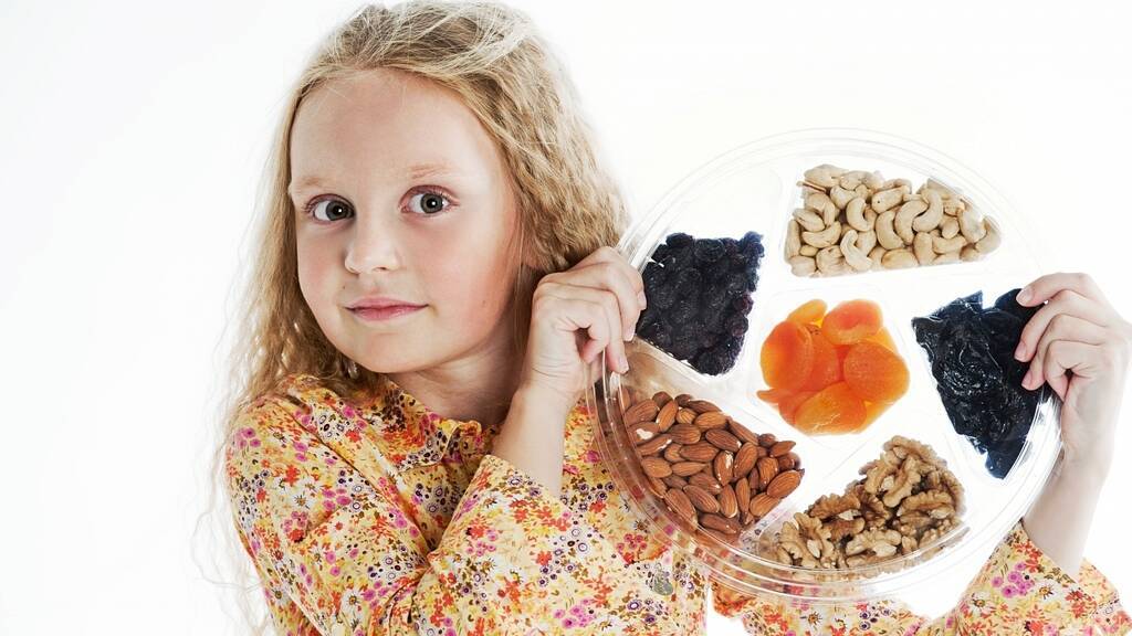Правила введения шоколада в детское питание