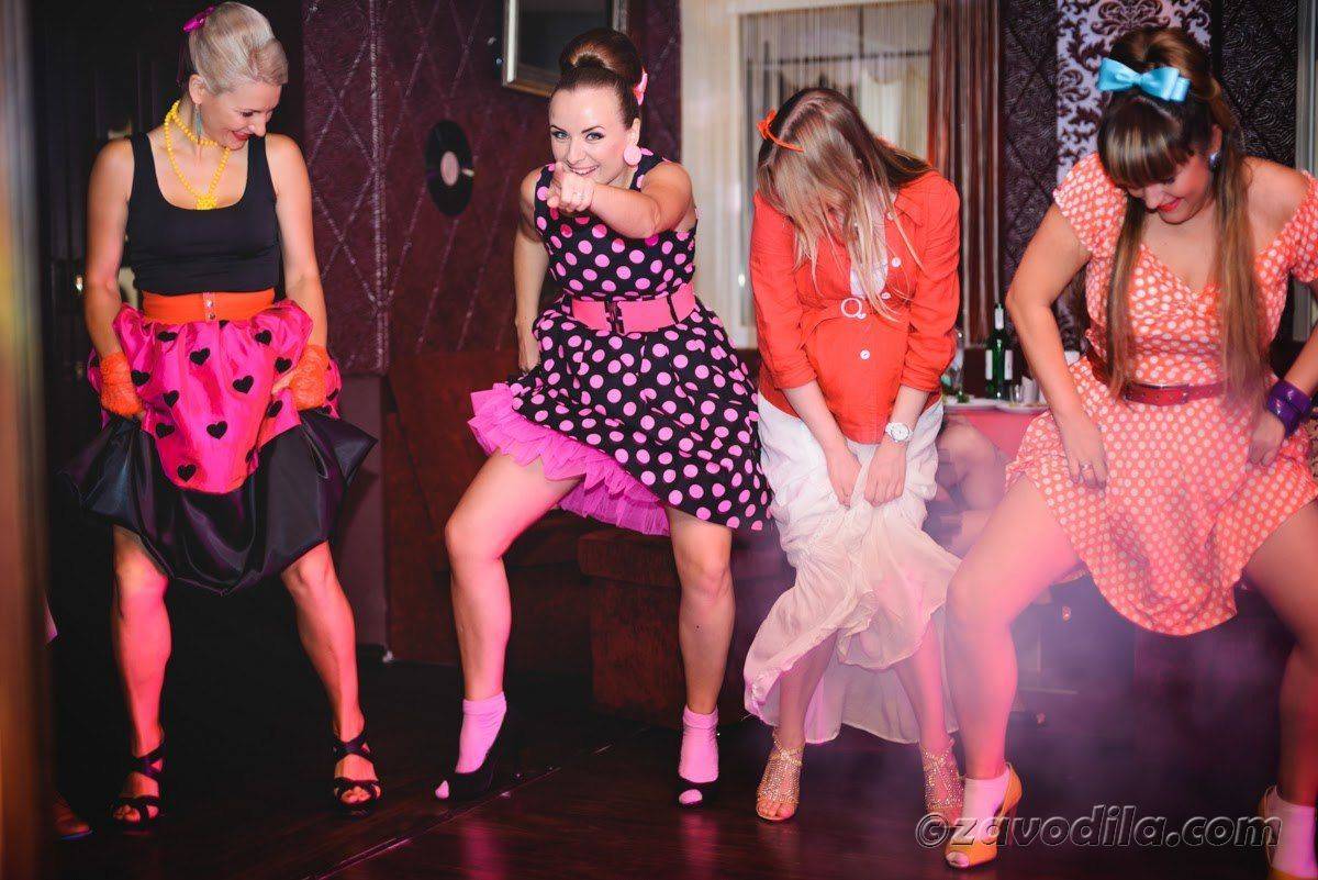 Вечеринка в стиле стиляг: веселье, яркие наряды и зажигательные танцы