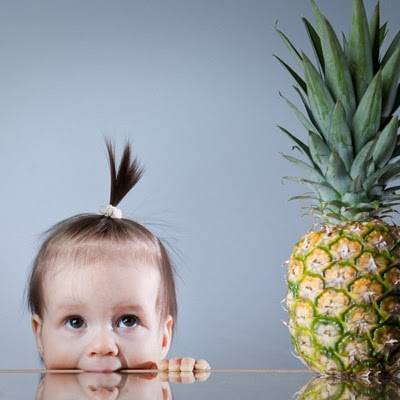Когда можно начинать кормить ребенка ананасом?