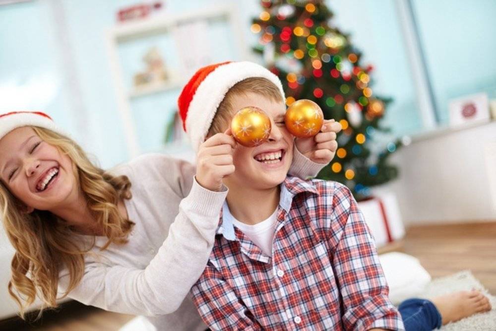 Мир глазами ребенка: подбираем новогодние игры
