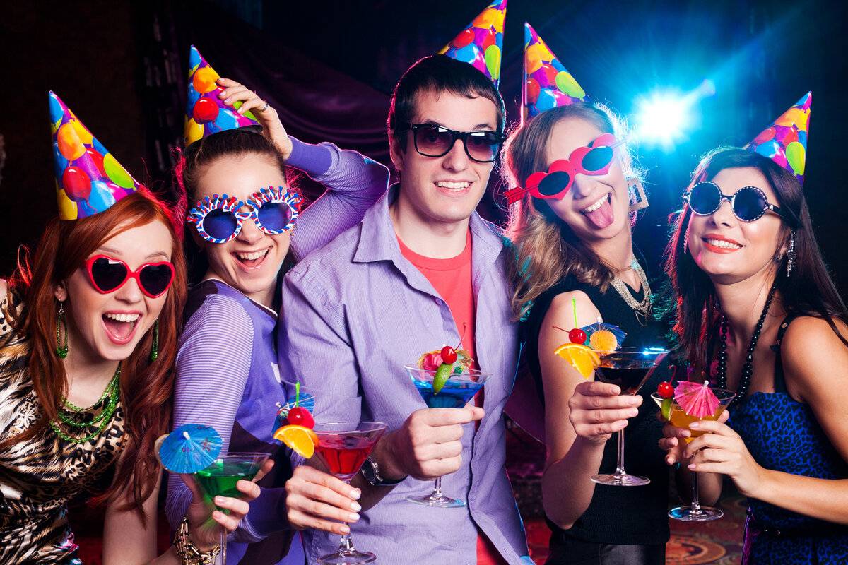 12 идей проведения запоминающихся тематических вечеринок для взрослых