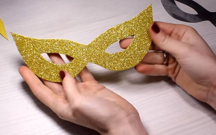 Новогодние маски своими руками: из бумаги, фетра, папье-маше