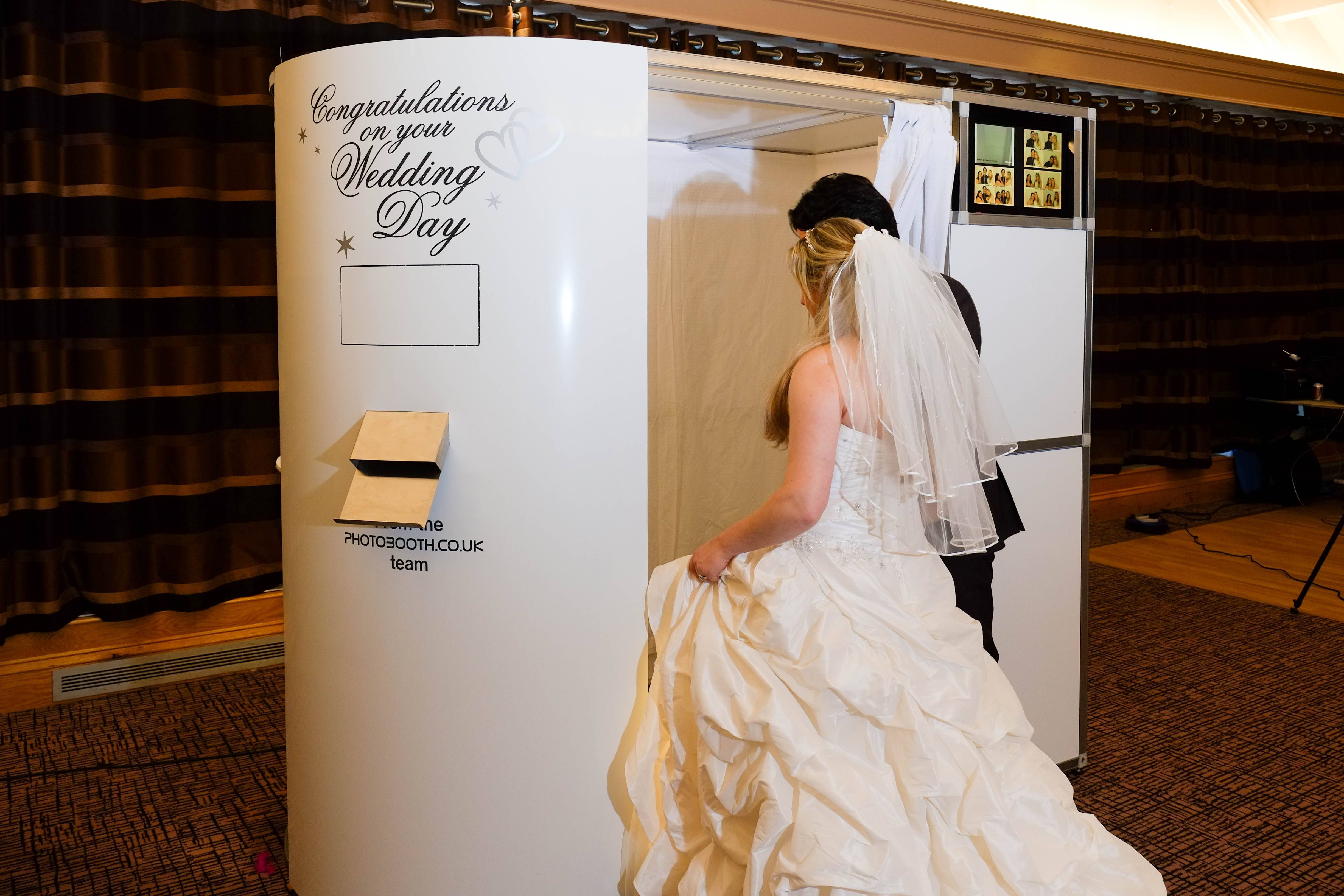 Фотобудка на свадьбу — для идеальной фотосессии