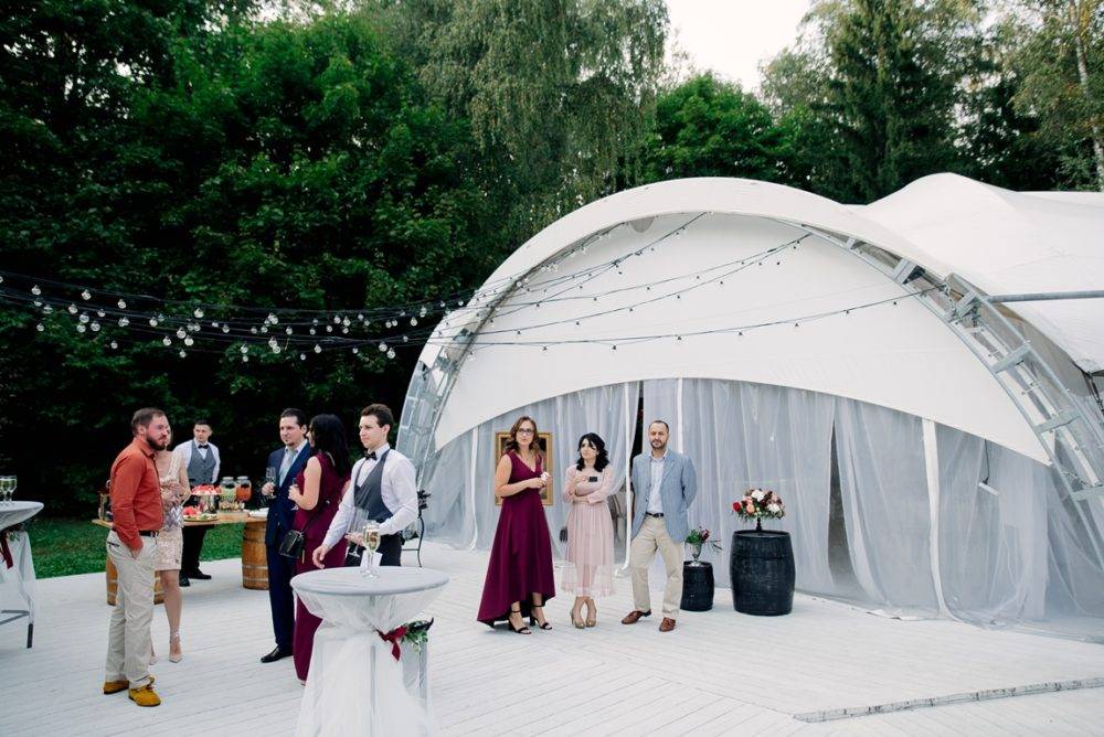 Свадьба в шатре: позвольте себе немного романтики