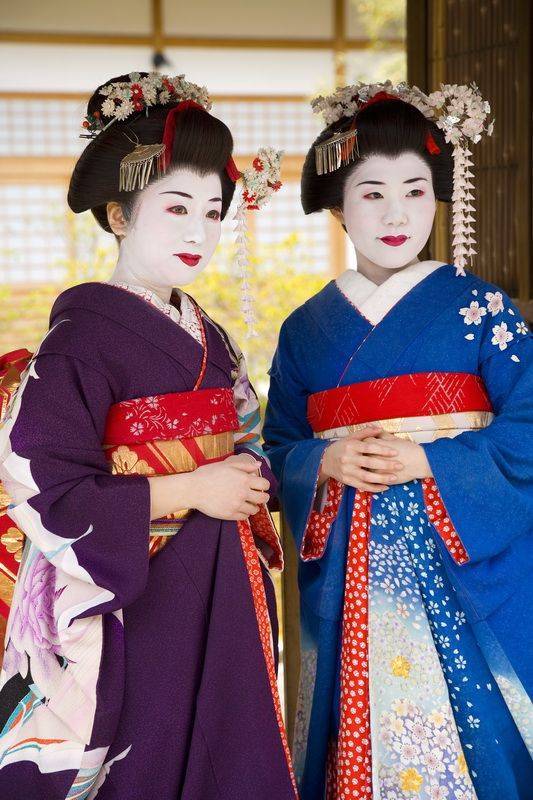 Костюмированное новогоднее поздравление от "Японской гейши"