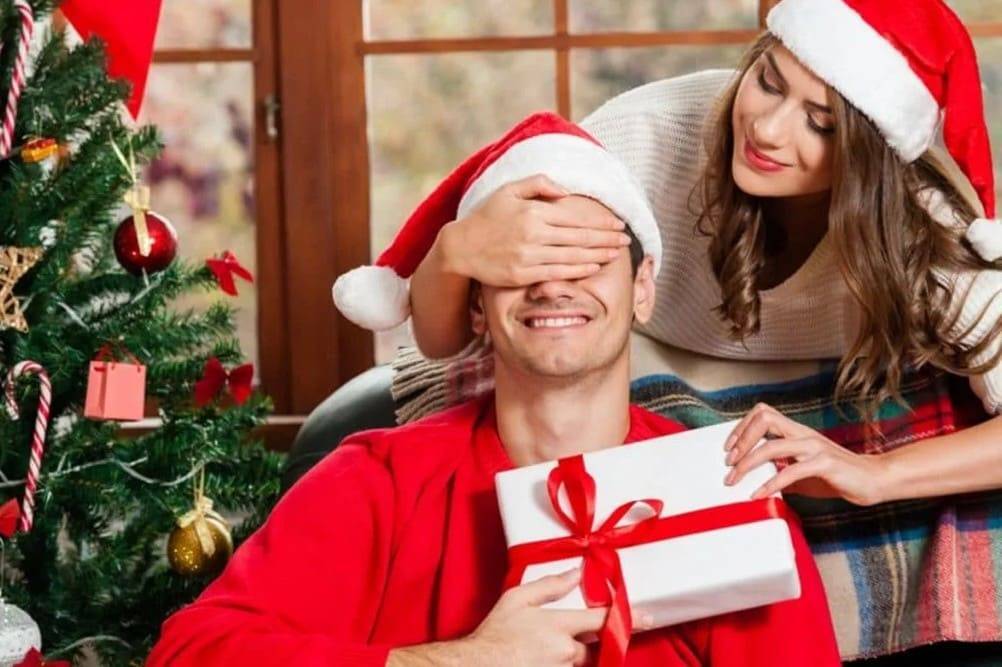 Идеи чудесных рождественских сюрпризов: что подарить на Рождество  года