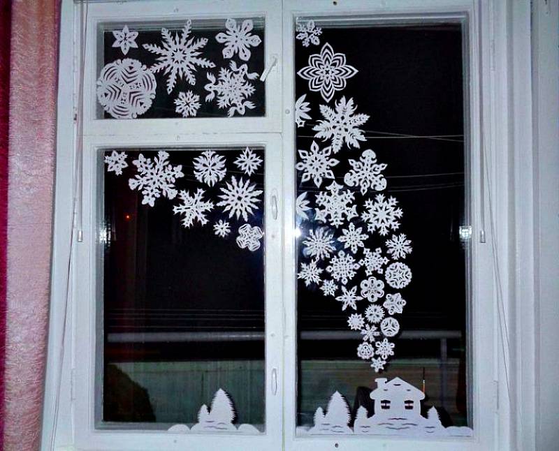 Как украсить окна на новый год 2021 своими руками: шаблоны, трафареты (фото)