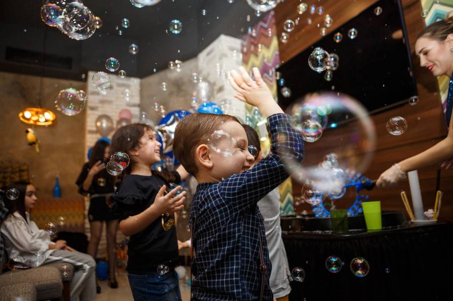 Шоу мыльных пузырей на день рождения ребенка своими руками | lifeforjoy