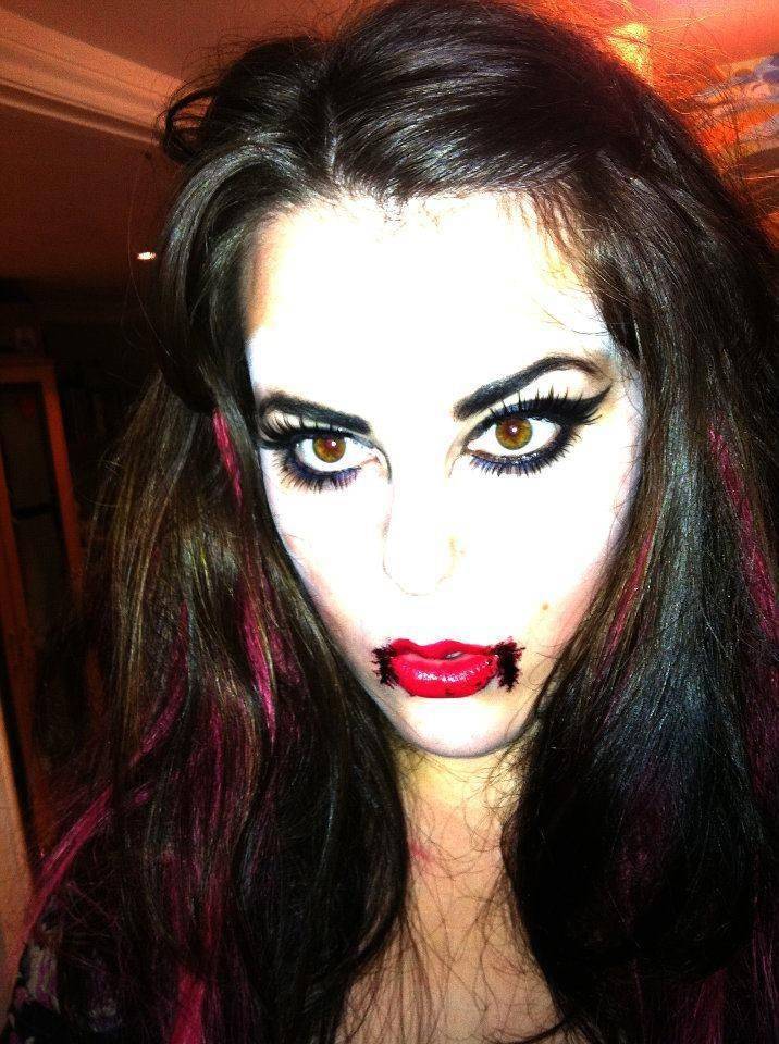 Как сделать устрашающий макияж вампира на хэллоуин