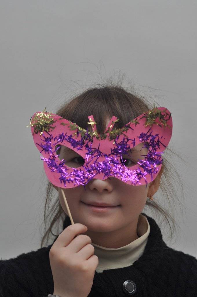 Новогодние маски своими руками: из бумаги, фетра, папье-маше