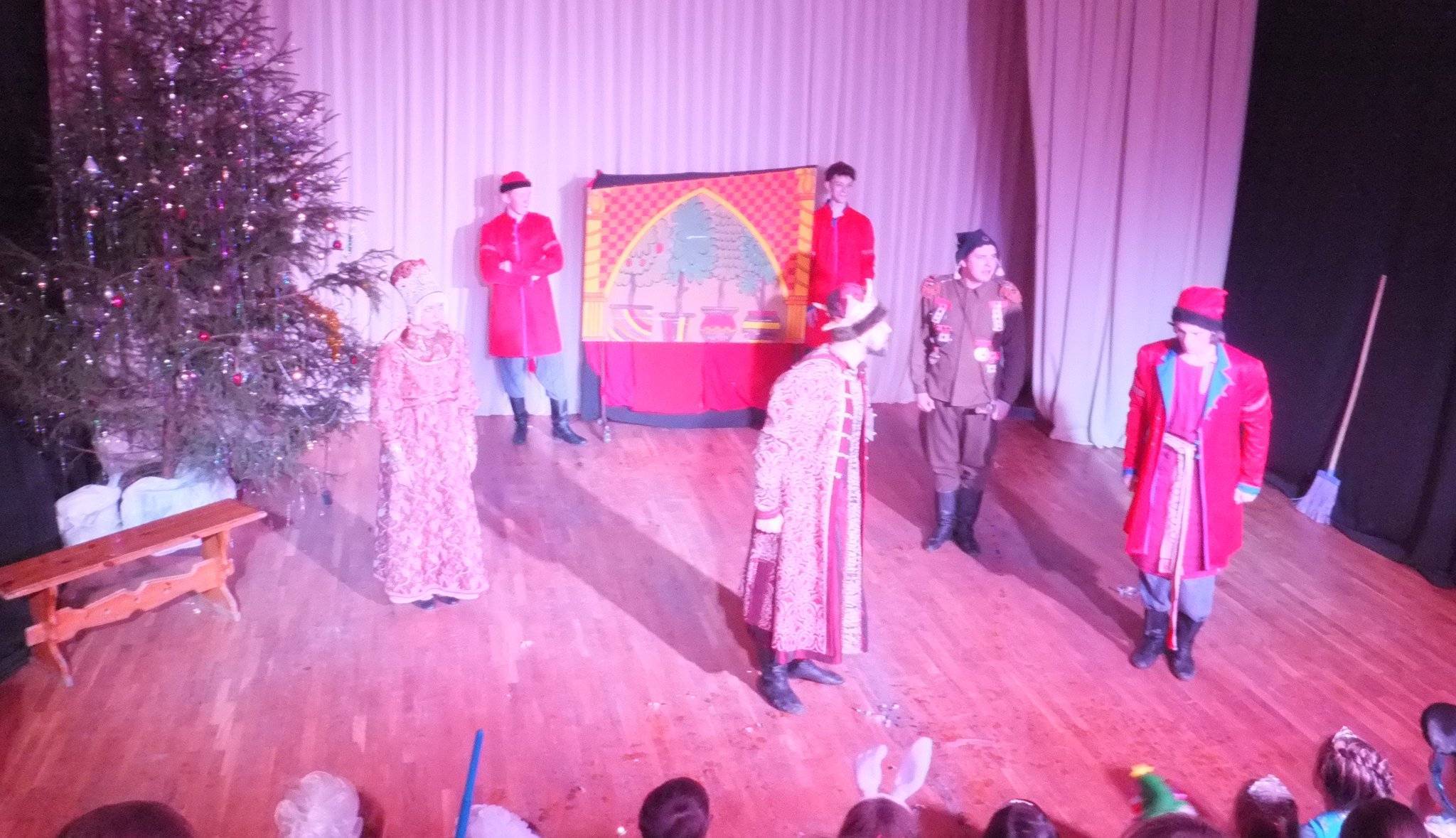 Новогодняя застольная сказка "Федот, да не тот или…"