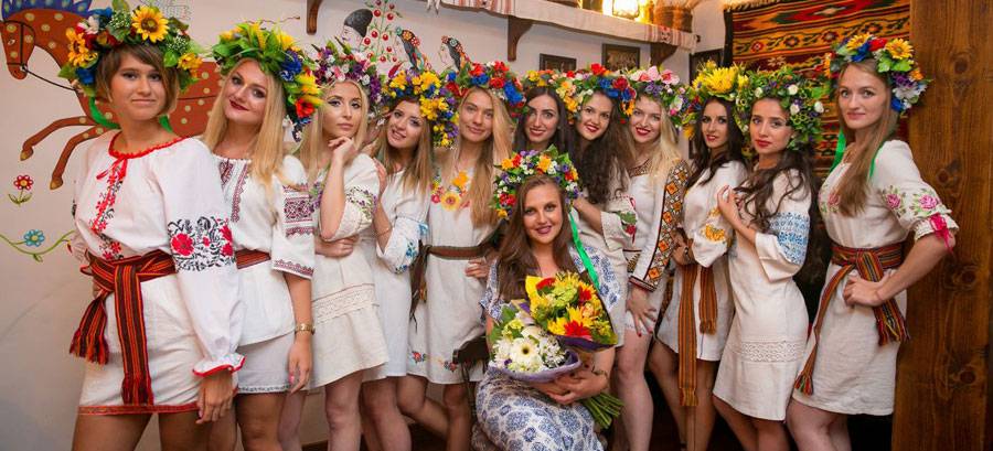 Праздник в русском народном стиле. русская народная вечеринка: веселимся в лучших культурных традициях