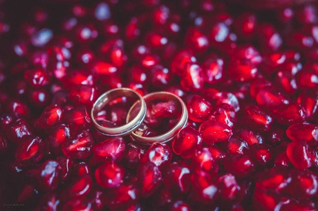 Отмечаем 19 лет свадьбы: какая свадьба и какой подарок подходит к этой дате