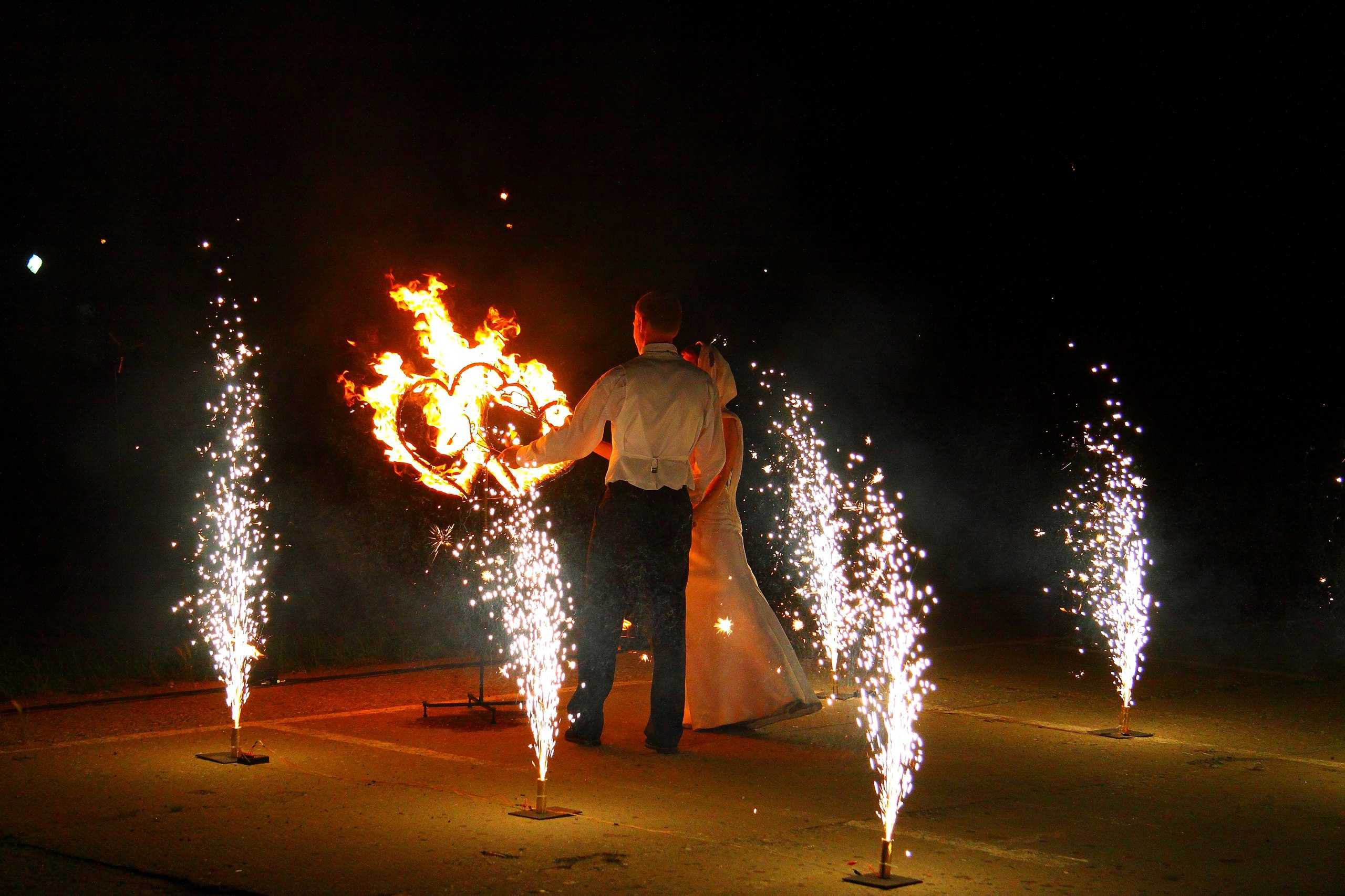 Фаер-шоу на свадьбе, или Укрощение строптивого огня