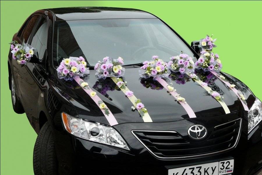 ᐉ украшение машины на свадьбу самостоятельно, как украсить свадебный кортеж своими руками