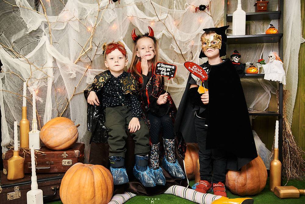 Подготовка к хэллоуину в домашних условиях: костюмы, оформление дома и развлечения
