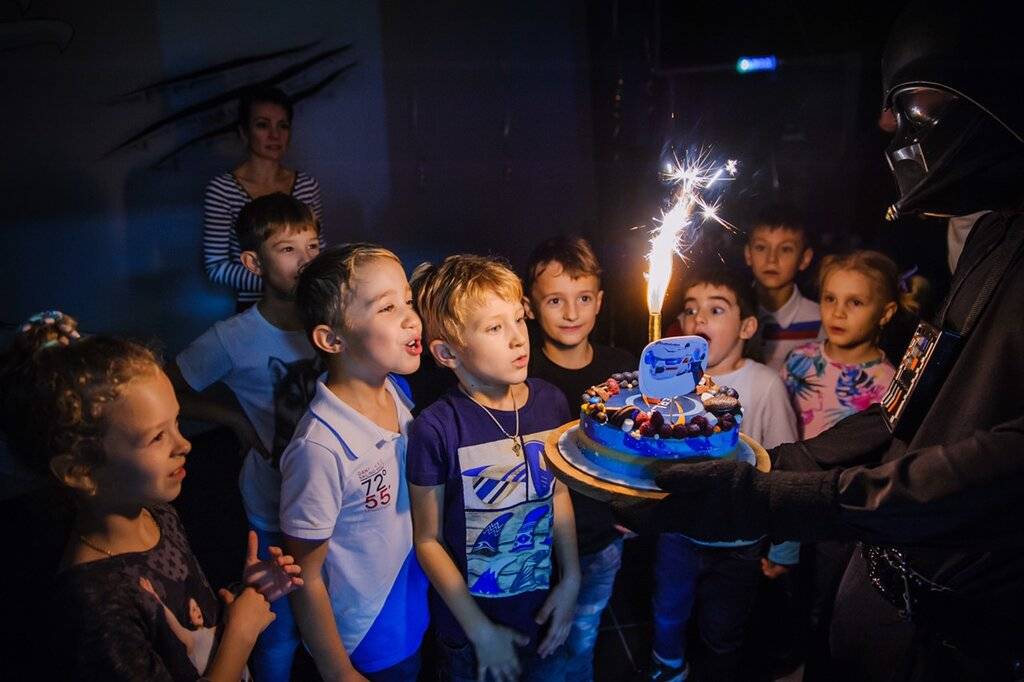 «игра в кальмара», among us и лазертаг: где и как отметить детский день рождения, чтобы всем запомнилось