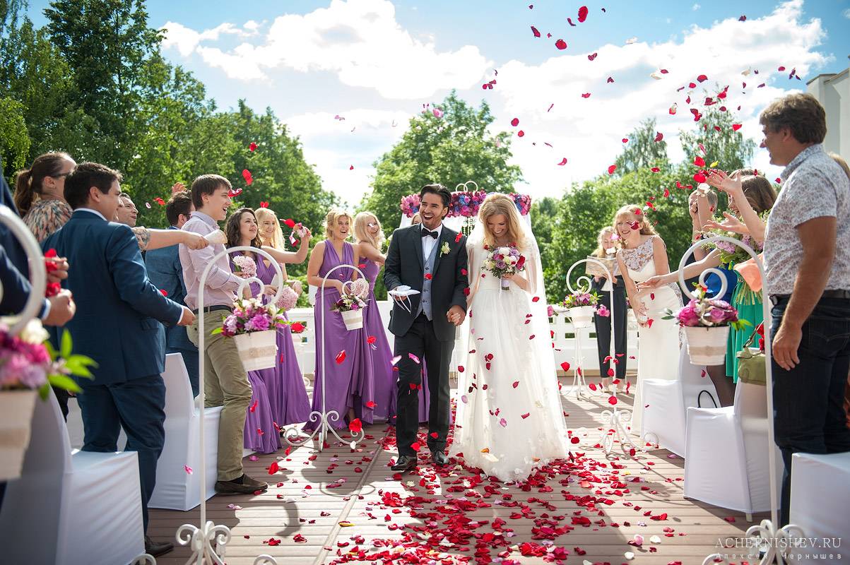 Свадьба в усадьбе: 5 идеальных исторических мест для выездной регистрации брака