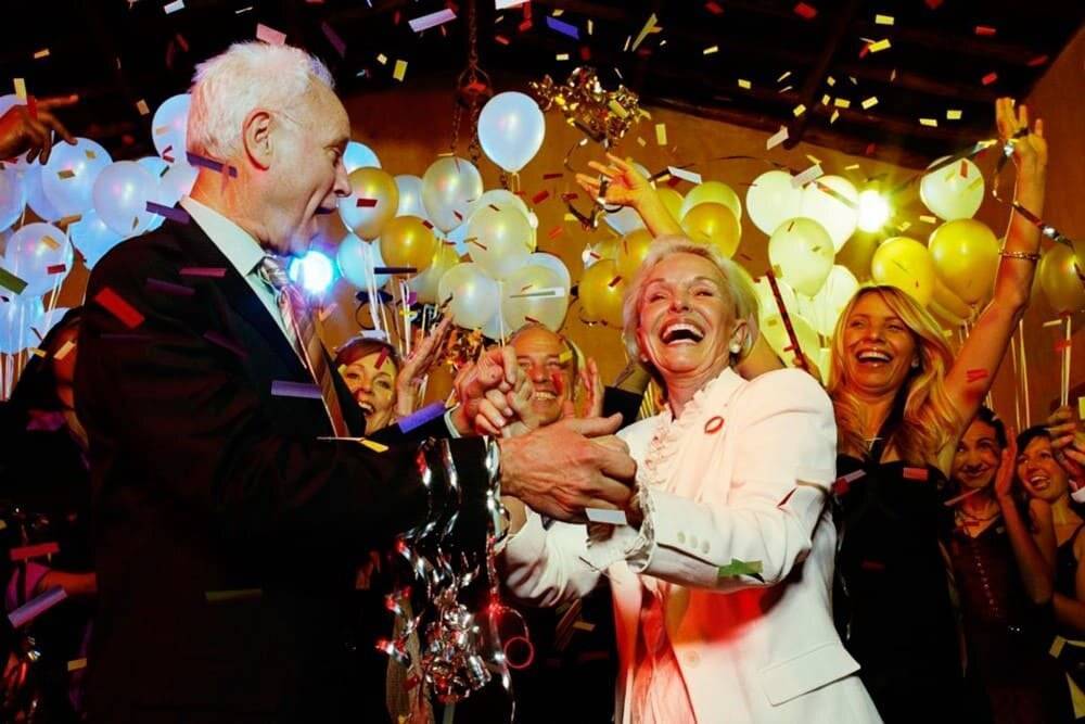 Празднуем 45-летие свадьбы — организация и выбор подарка