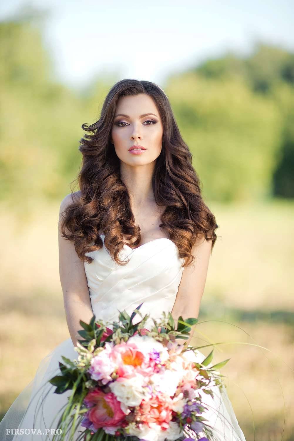 Свадебная прическа с распущенными волосами — элегантная простота