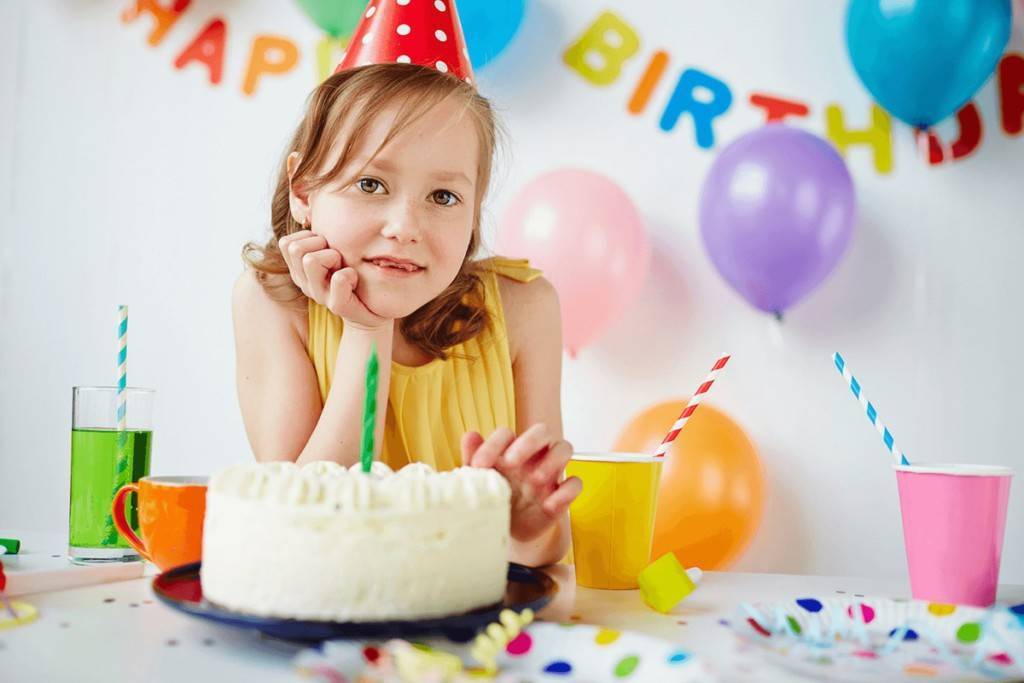 Что подарить девочке на 2 года: лучшие идеи подарков на день рождения
