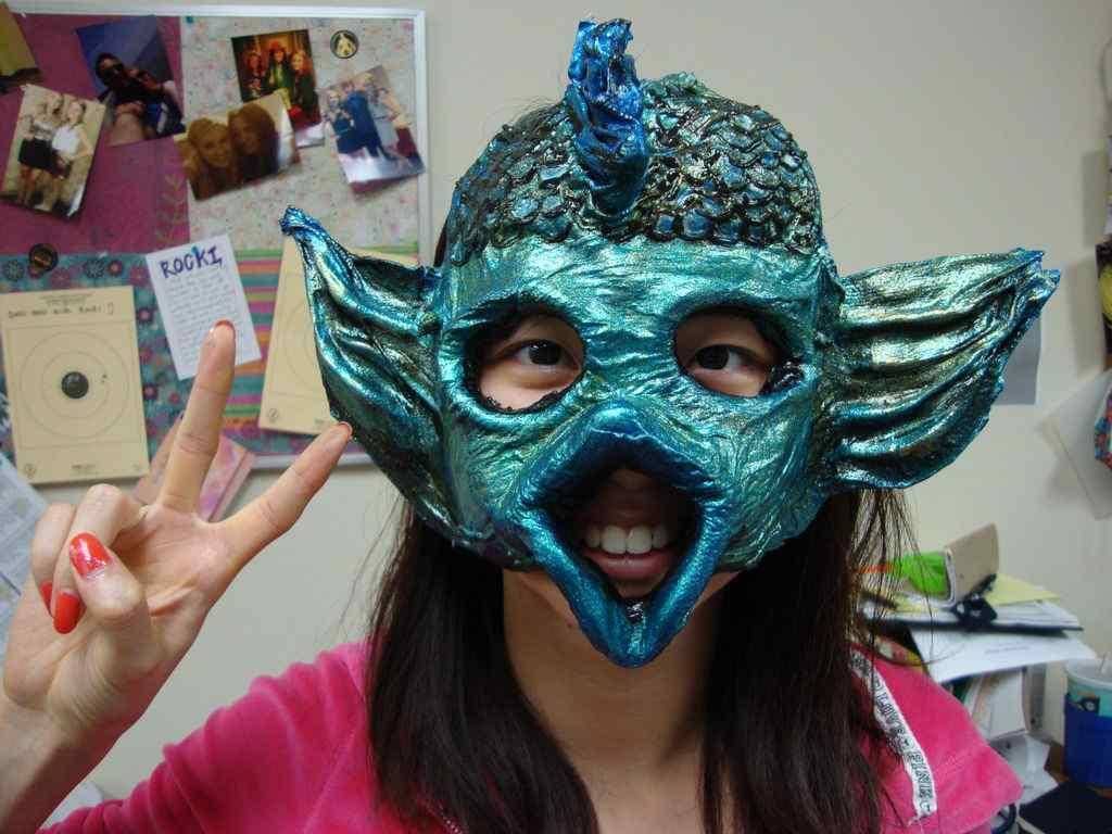 Как сделать маску из папье-маше — создаем праздничный образ