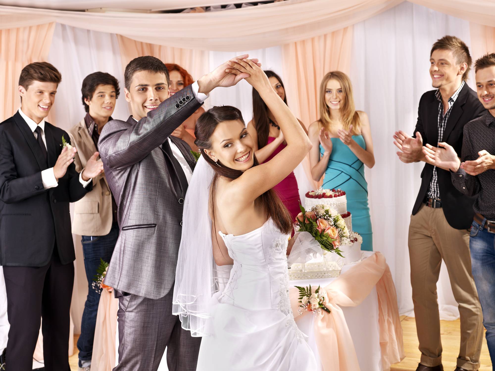 Тамада на свадьбе: вездесущий и всемогущий
