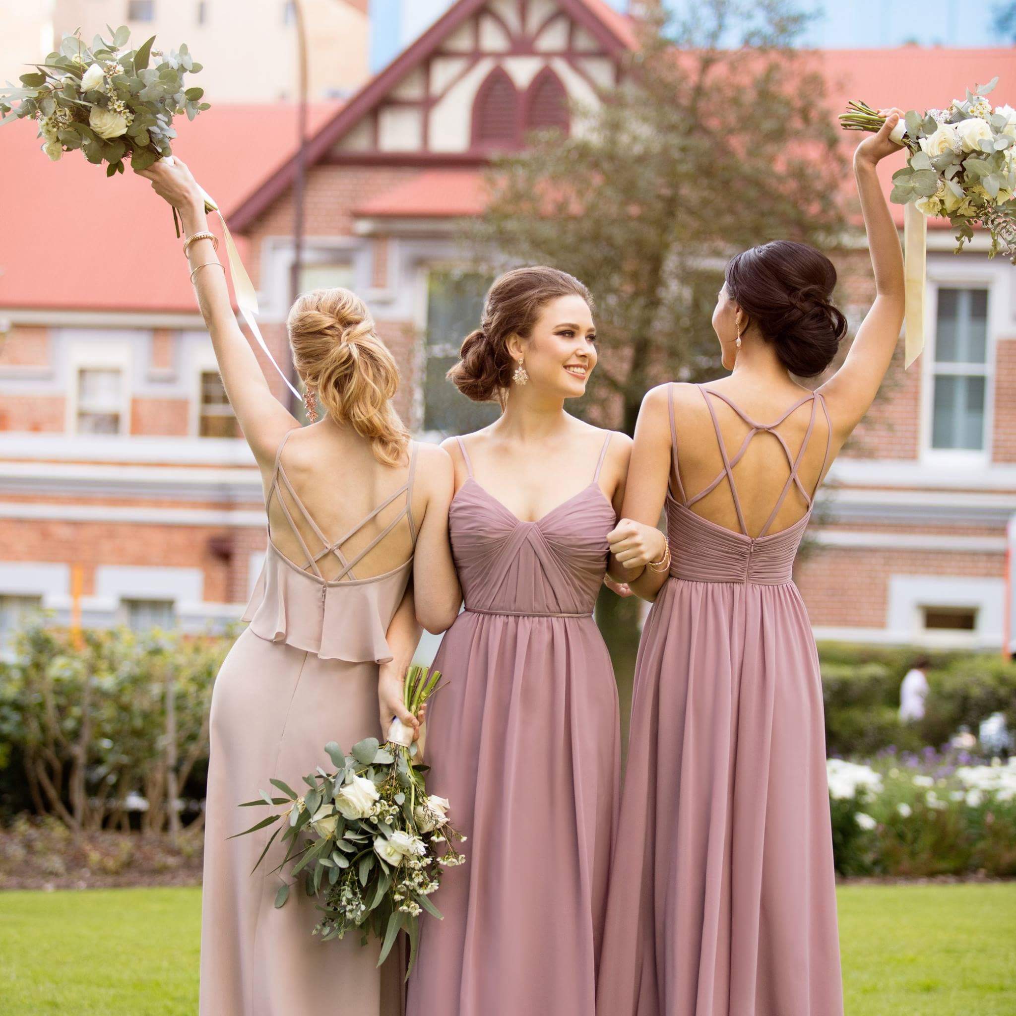 Фасон платья на свадьбу для гостей женщин фото