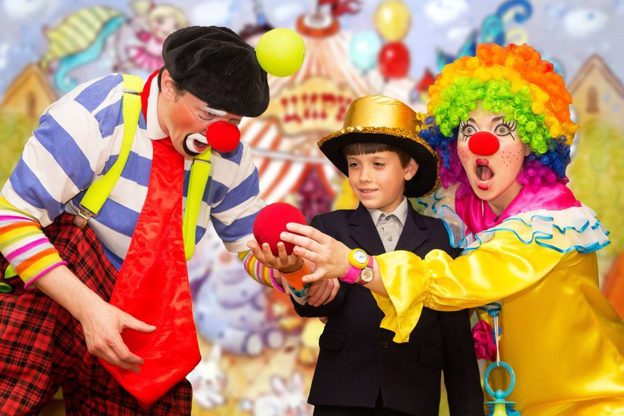 Праздничный сценарий «Клоун Пончик в гостях у именинника»
