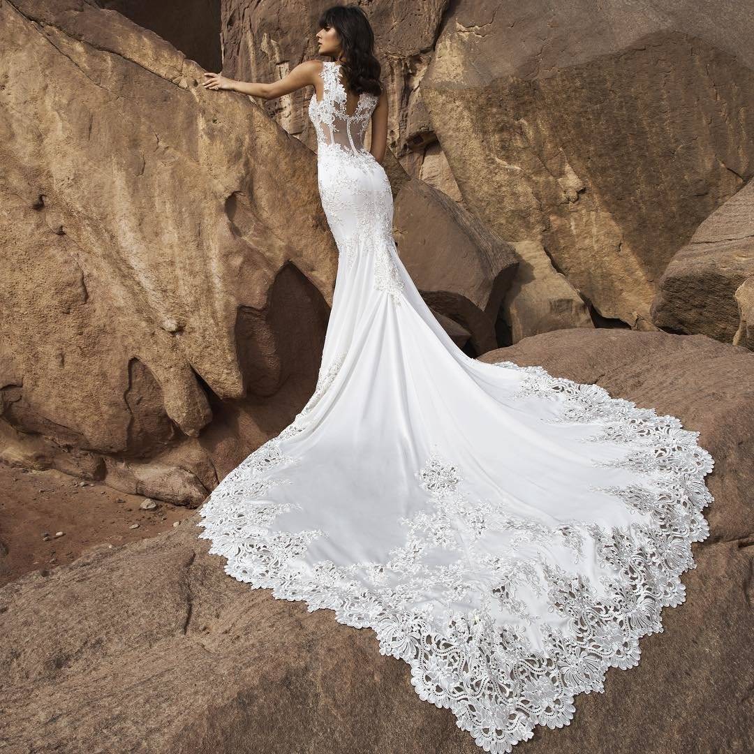 Свадебное платье со шлейфом — вне конкуренции