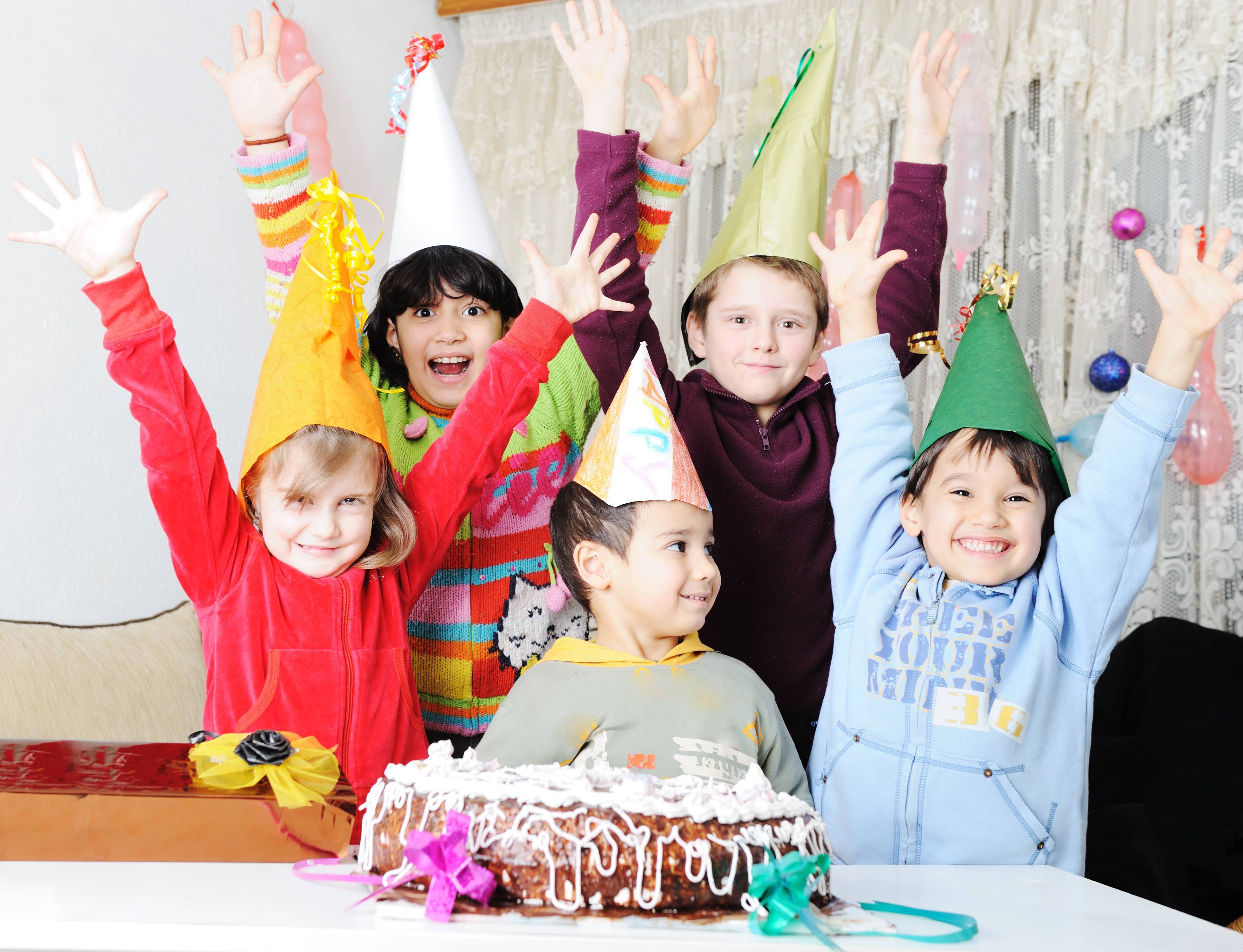 Десять интересных конкурсов для детского дня рождения