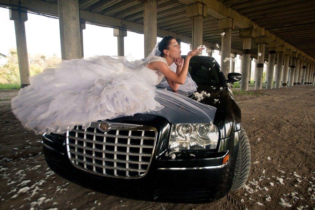 Аренда автомобиля на свадьбу: что выбрать?